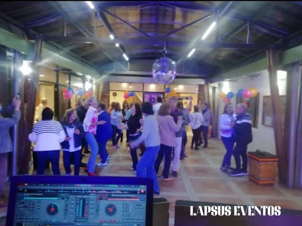 19 Noviembre 2022 Fiesta en Conjunto residencial Paulo VI segundo sector